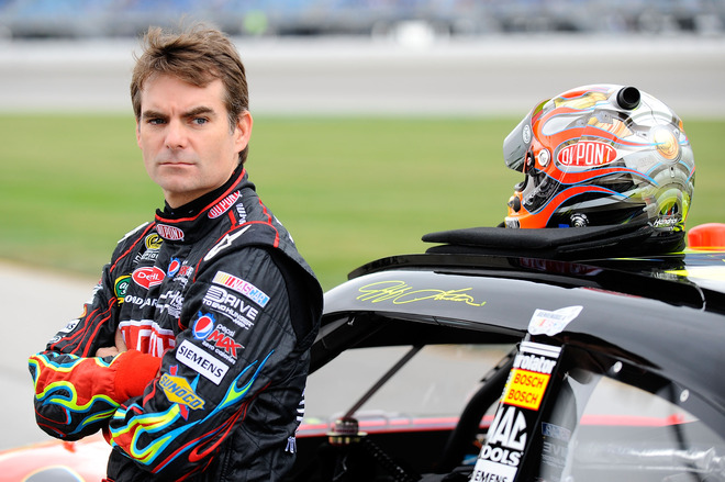 jeff gordon has only one mission in mind winning that fifth cup title image via nascar 100364827 l