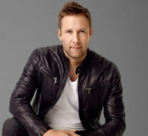 Michael Rosenbaum in dashing look, Pinterest